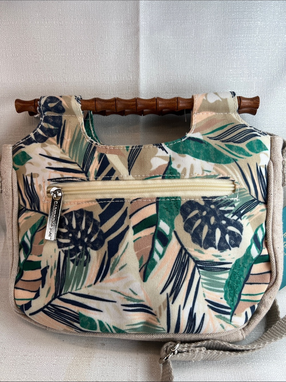 Caribbean Joe Crossbody - Picture 4 of 6